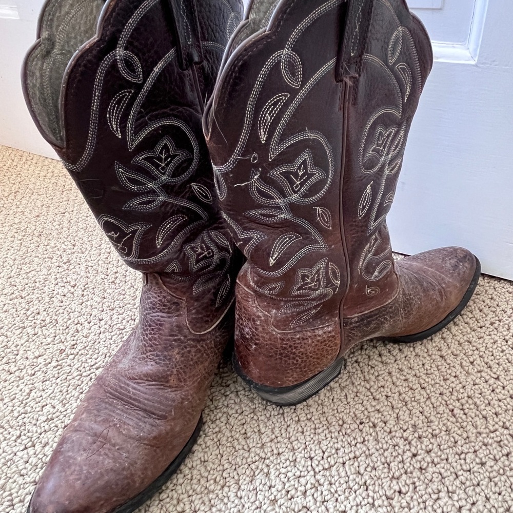 Ariat Brown Western Style Heeled Cowboy Boots - Picture 12 of 12